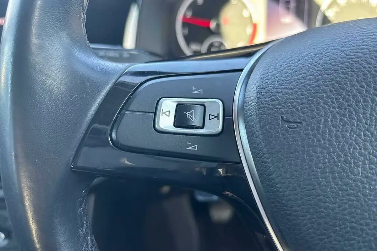 2021-volkswagen-polo-10-tsi-match-big-13