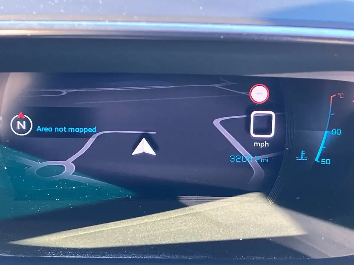 2022-peugeot-208-12-puretech-allure-premium-100ps-big-37