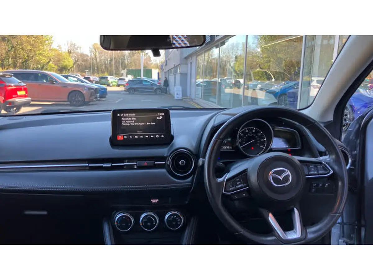 2018-mazda-mazda2-15-sport-nav-big-9