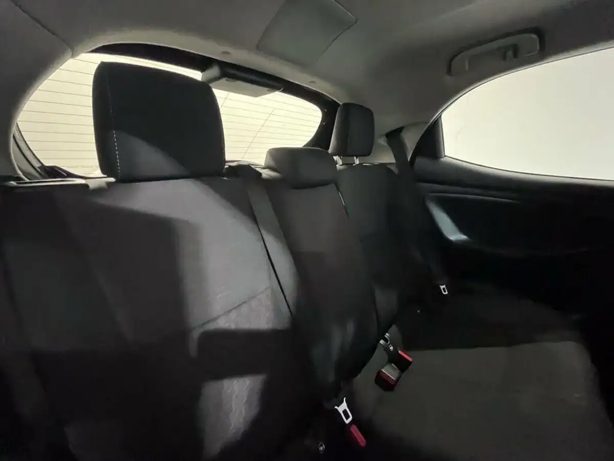 2023-toyota-yaris-15-vvt-i-design-big-14