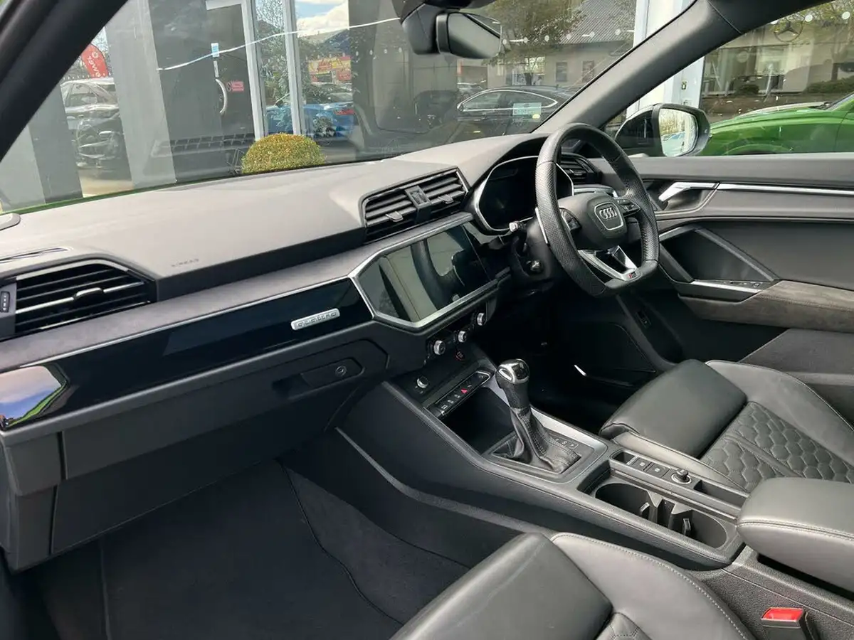 2021-audi-rs-q3-25-tfsi-audi-sport-edition-sportback-big-10