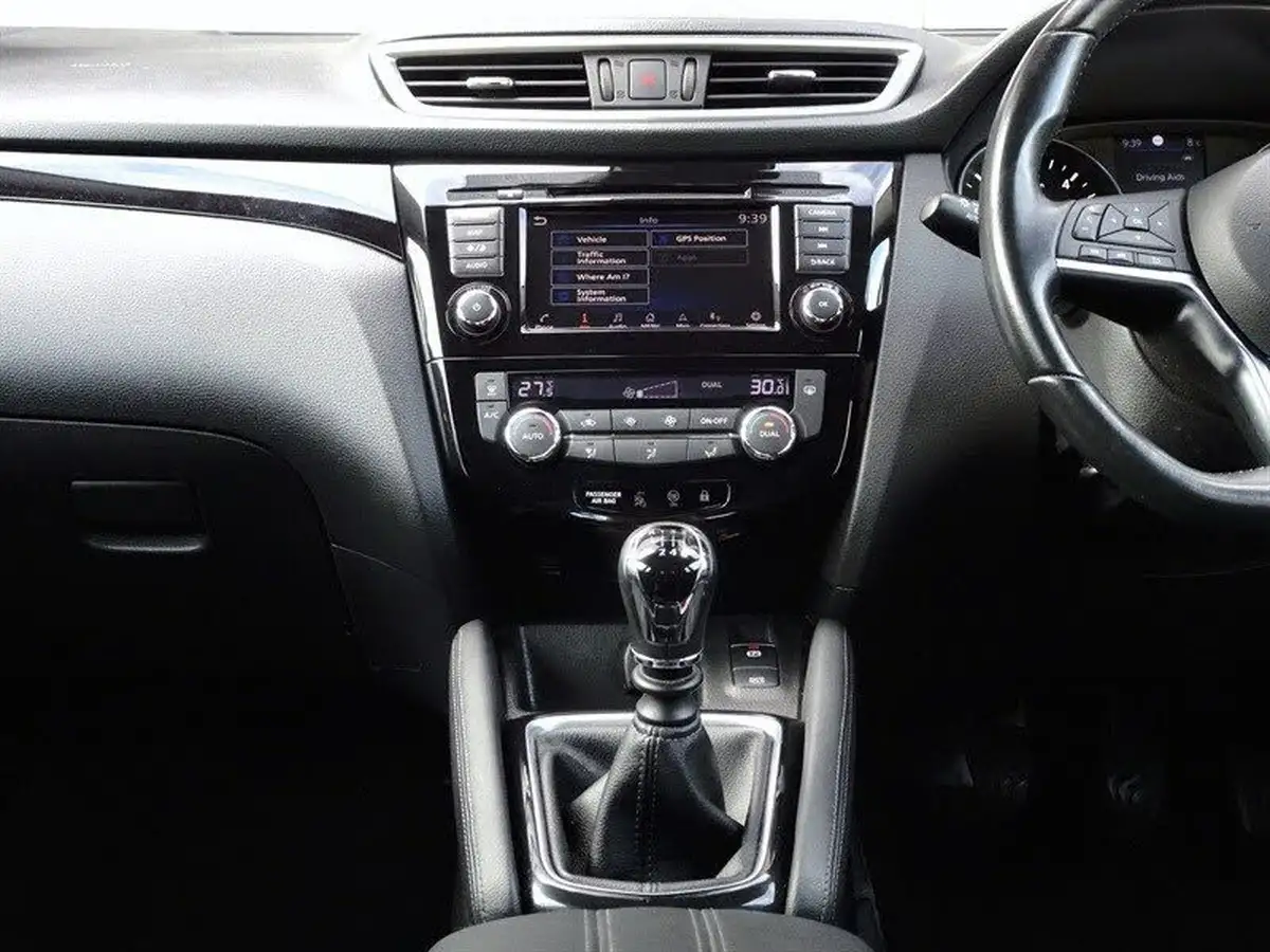 2019-nissan-qashqai-15dci-acenta-premium-heat-pack-big-13