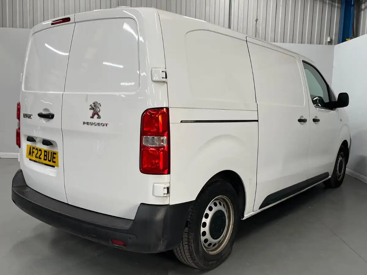 2022-peugeot-expert-15-bluehdi-professional-premium-compact-1000-big-3