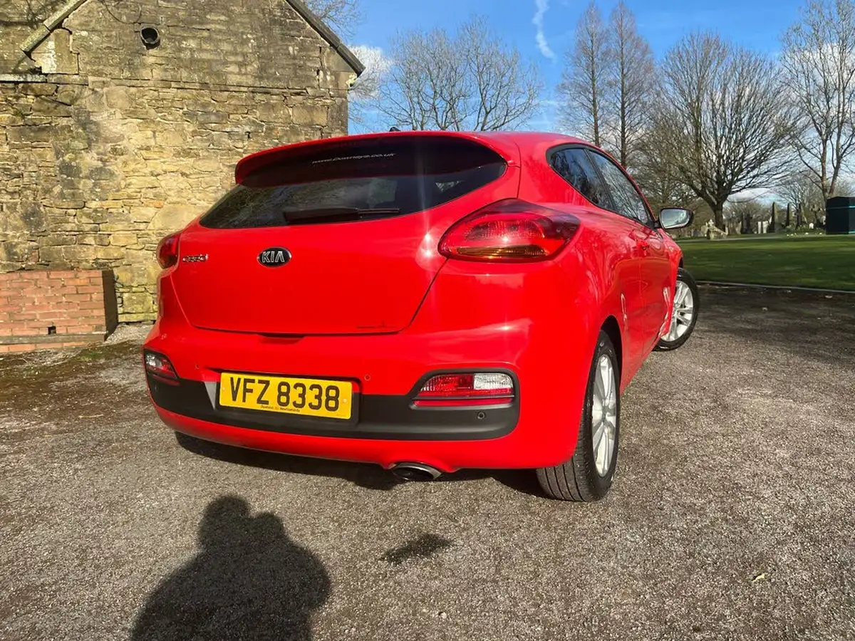2015-kia-pro-ceed-14-sr7-gdi-1396cc-big-56
