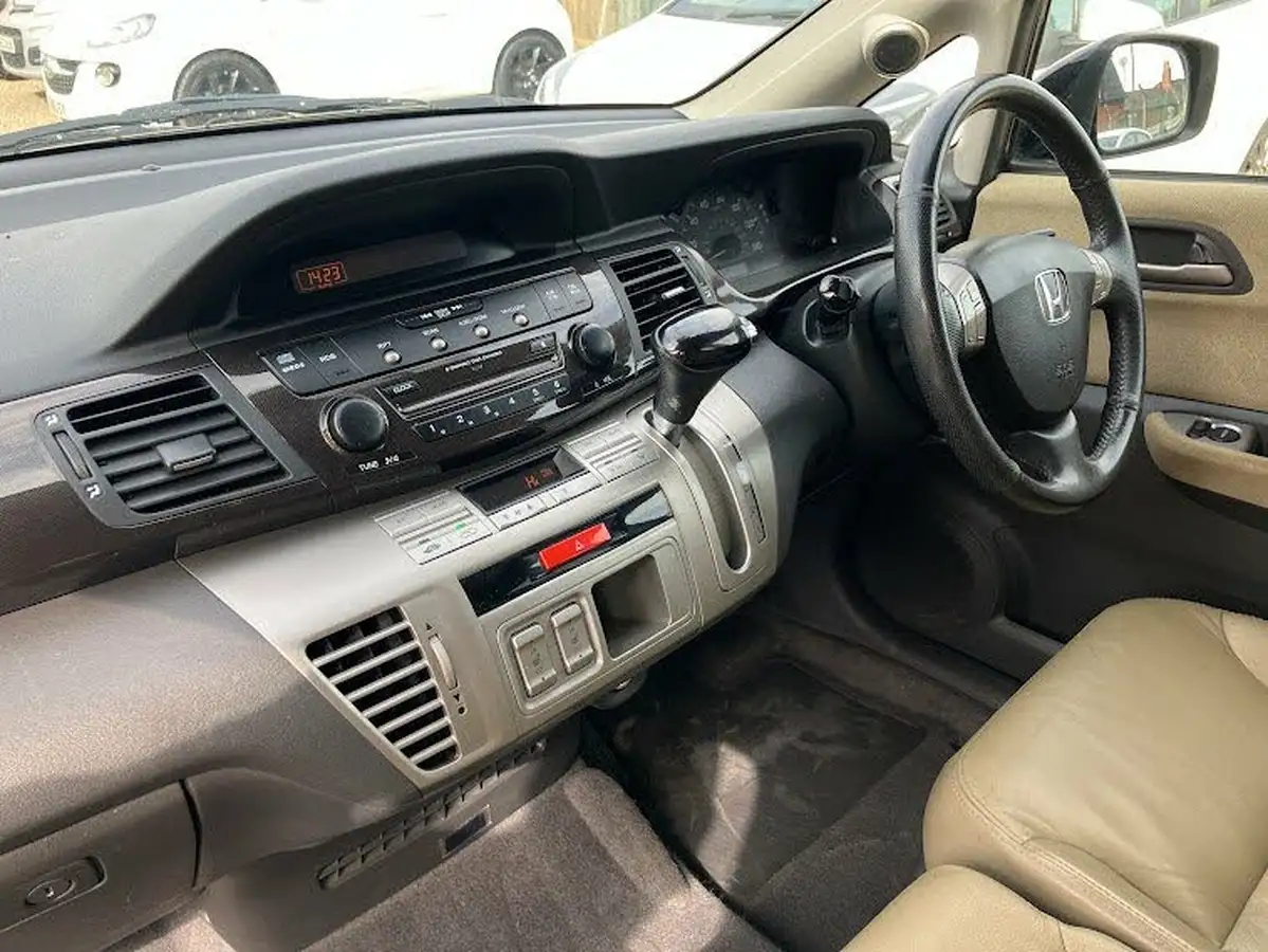 2009-honda-fr-v-18-ex-auto-big-20