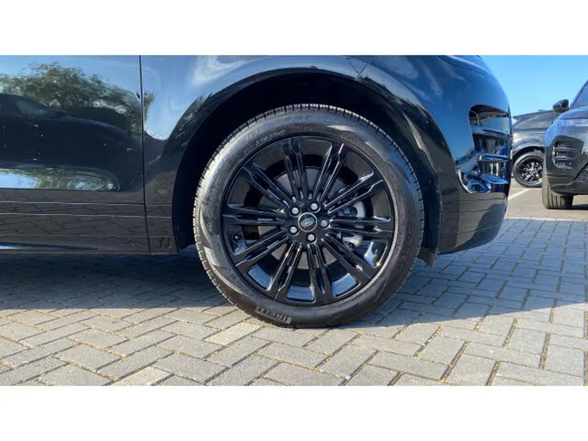 2023-land-rover-range-rover-evoque-15-p300e-dynamic-se-big-7