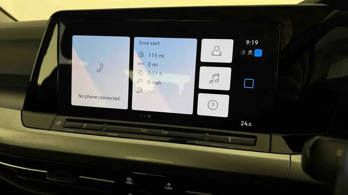 2021-volkswagen-golf-10-etsi-life-hatchback-big-43
