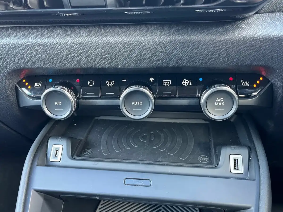 2021-citroen-c4-15bluehdi-shine-plus-big-24