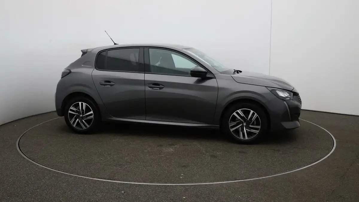 2023-peugeot-208-12-puretech-allure-premium-100ps-big-40