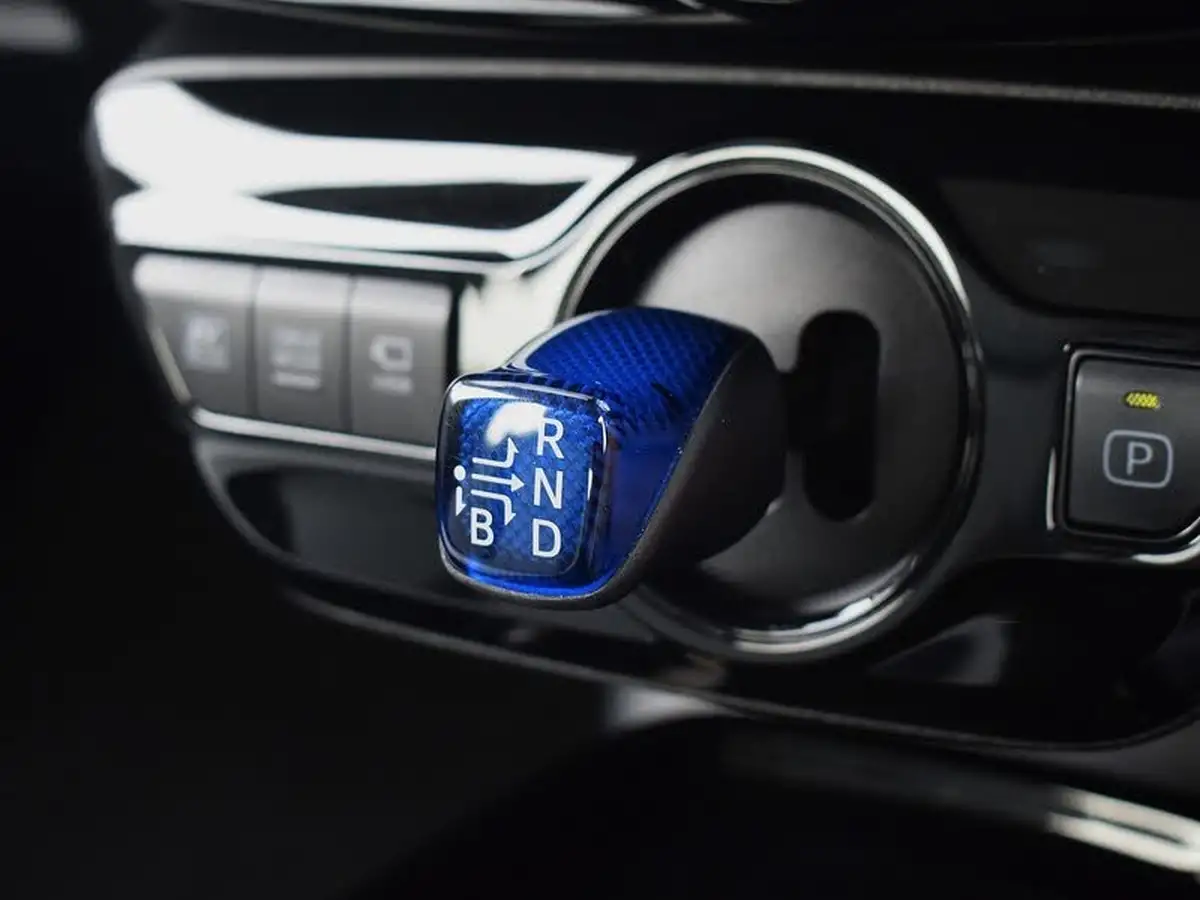 2020-toyota-prius-18-vvt-i-excel-cvt-big-20