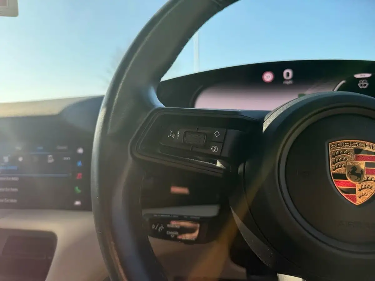 2021-porsche-taycan-e-4s-530ps-big-21