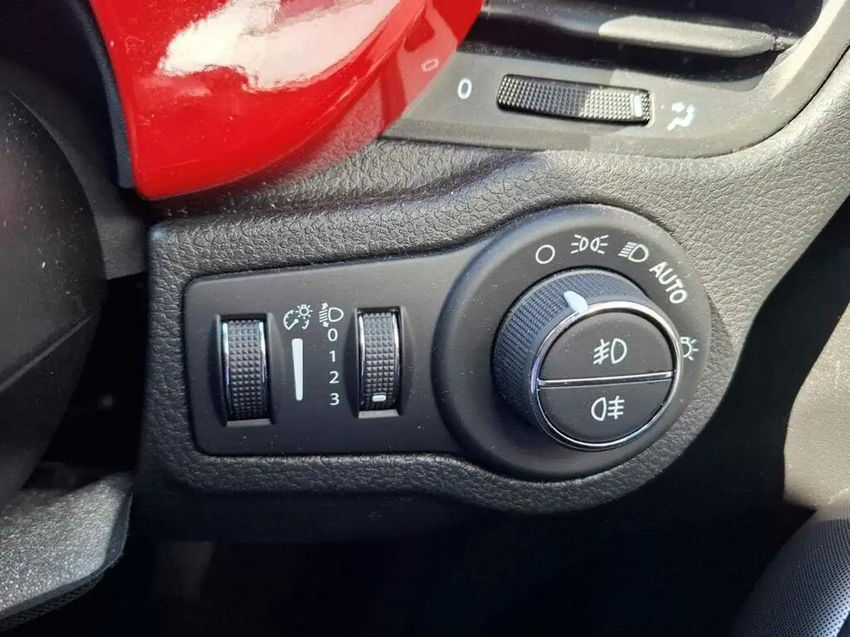 2022-fiat-500x-10-firefly-turbo-red-big-30