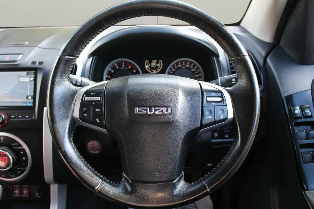 2019-isuzu-d-max-19td-utah-auto-big-23