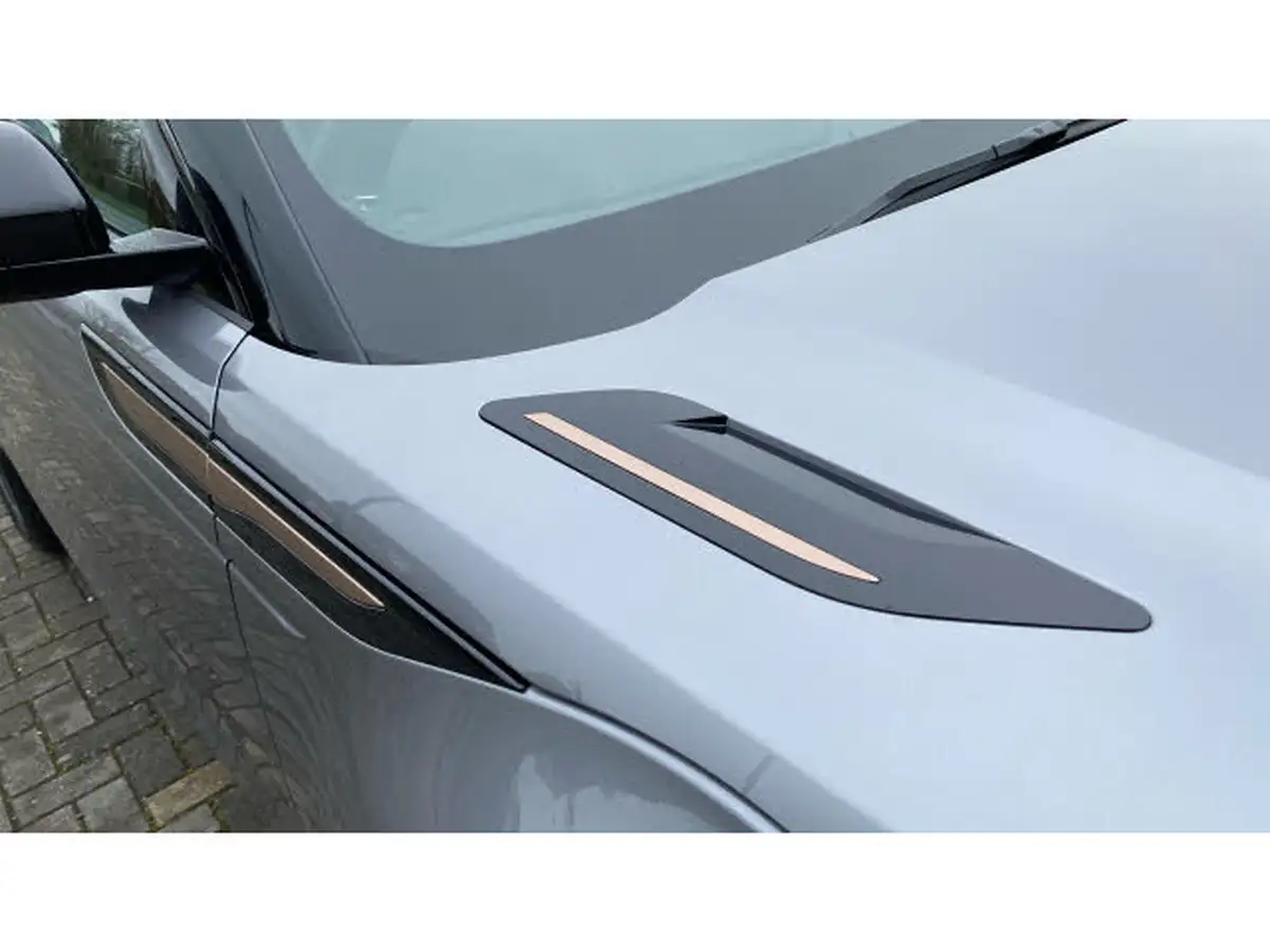 2024-land-rover-range-rover-evoque-15-p300e-dynamic-se-big-22
