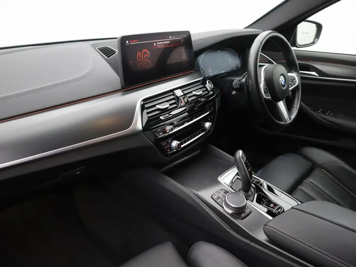 2021-bmw-5-series-20-520i-m-sport-mht-saloon-4d-big-8