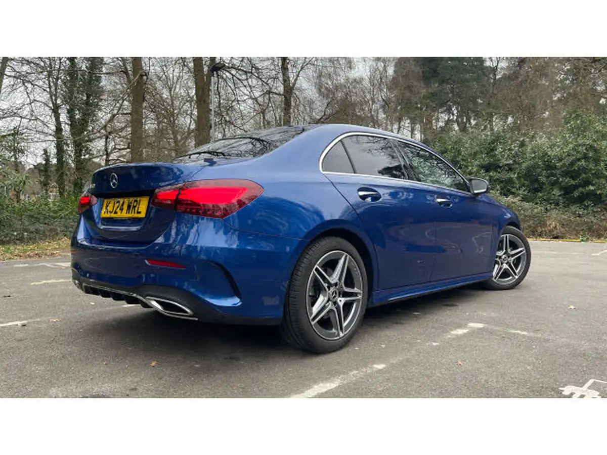 2024-mercedes-benz-a-class-13-a200-amg-line-premium-hatchback-5d-big-24