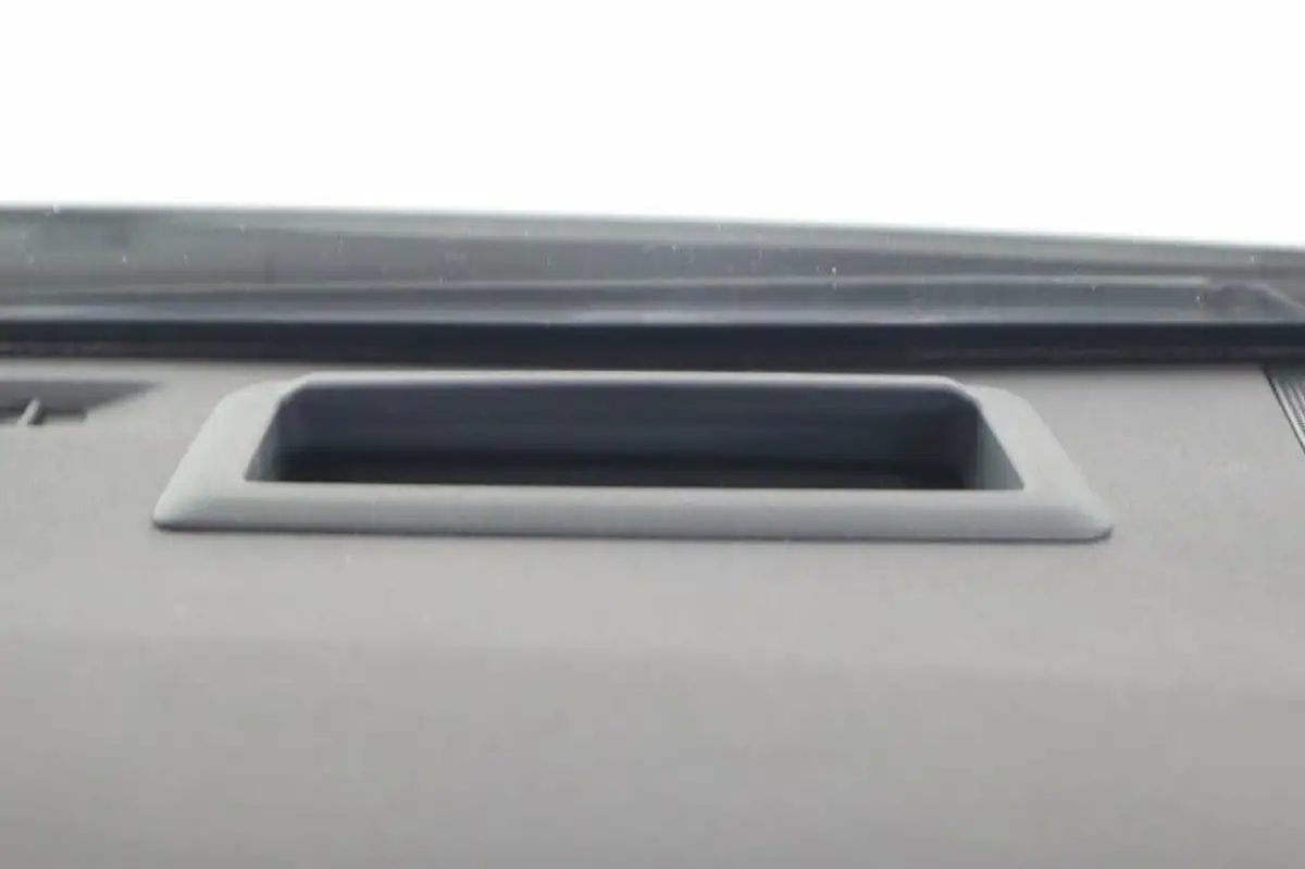 2018-toyota-prius-18-vvt-i-business-edition-plus-ss-big-34