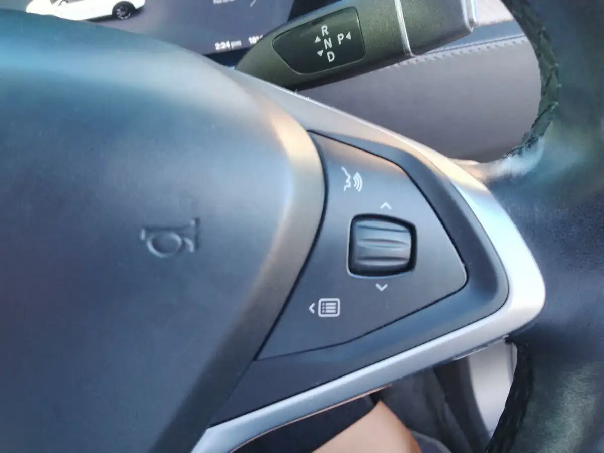 2018-tesla-model-x-e-75d-big-26