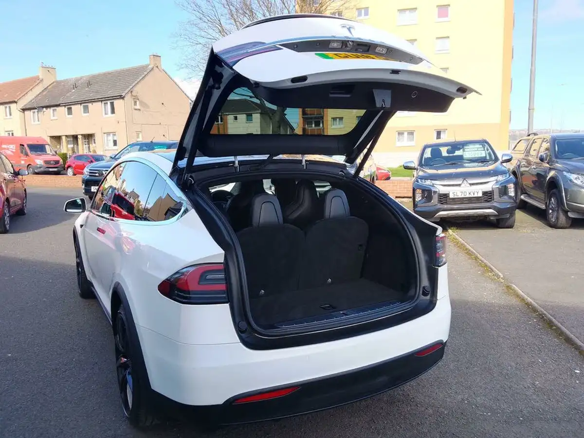2018-tesla-model-x-e-75d-big-8