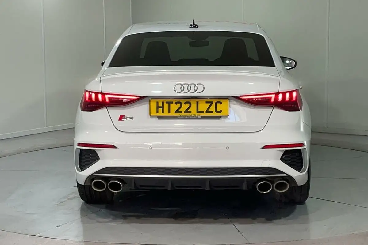 2022-audi-s3-20-tfsi-saloon-4d-big-5