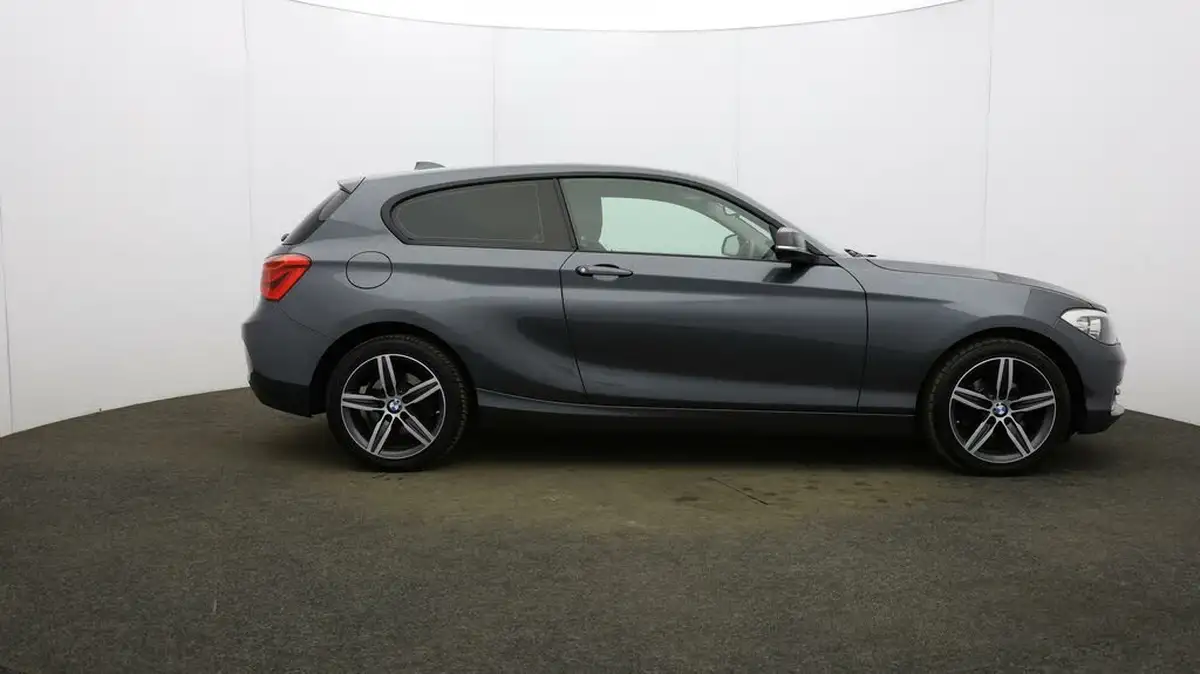 2018-bmw-1-series-15-118i-sport-3d-big-7