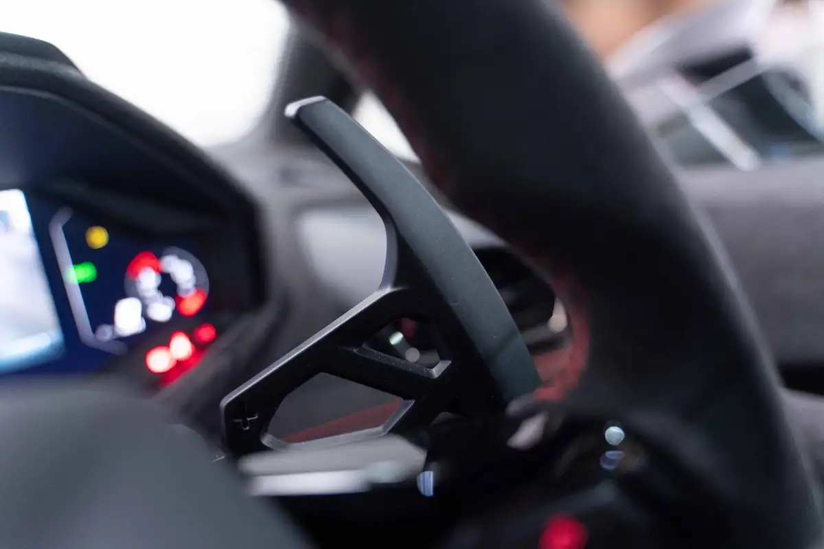 2024-lamborghini-huracan-big-48
