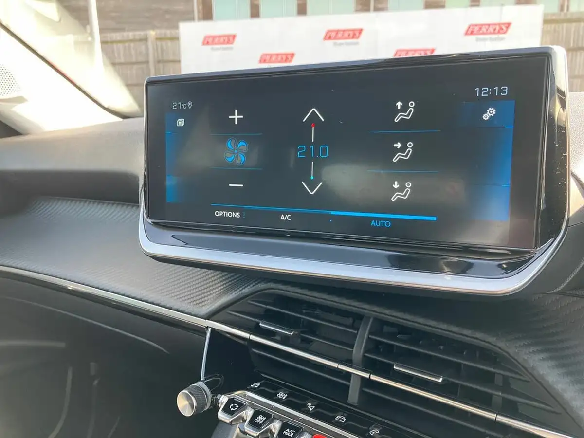 2022-peugeot-2008-suv-12-puretech-allure-premium-100bhp-big-33