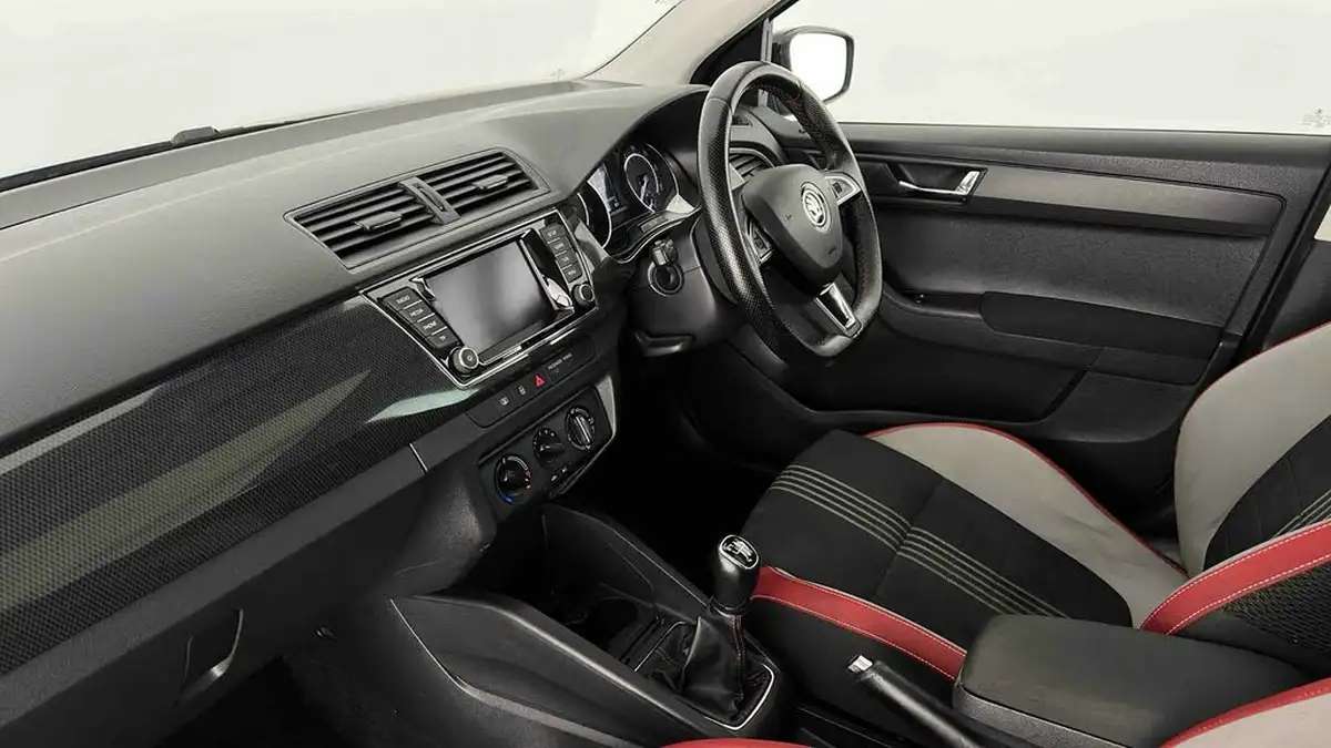 2018-skoda-fabia-10-tsi-monte-carlo-109ps-ss-estate-big-7