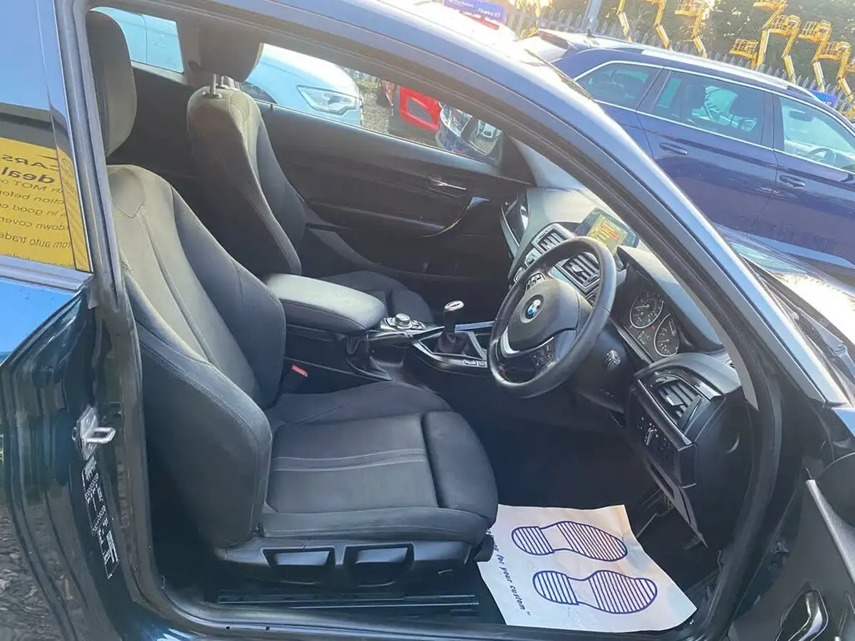 2015-bmw-1-series-20td-118d-sport-150bhp-3d-big-12