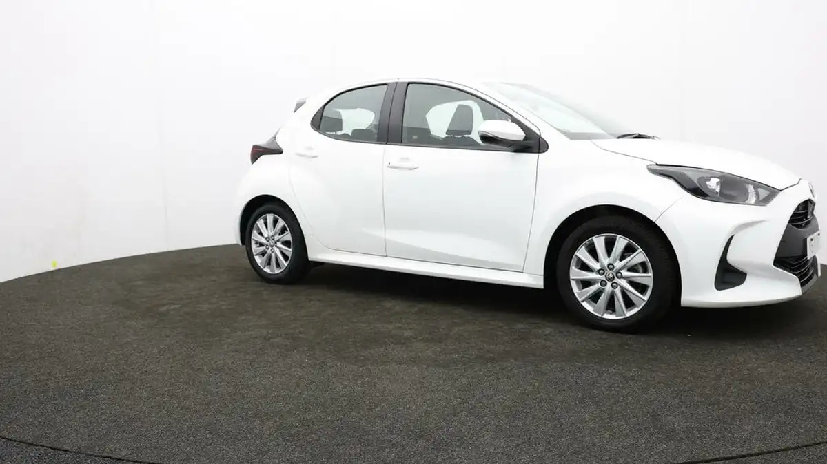 2022-toyota-yaris-15-vvt-i-icon-big-38
