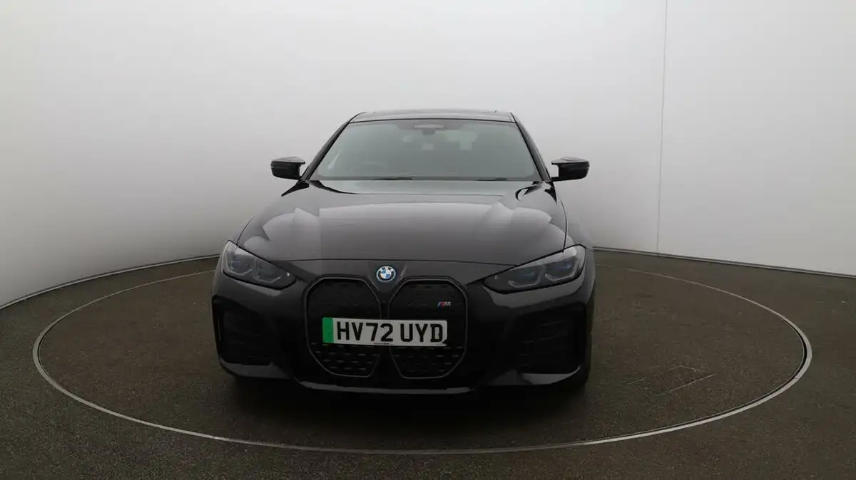 2022-bmw-i4-e-m50-big-35