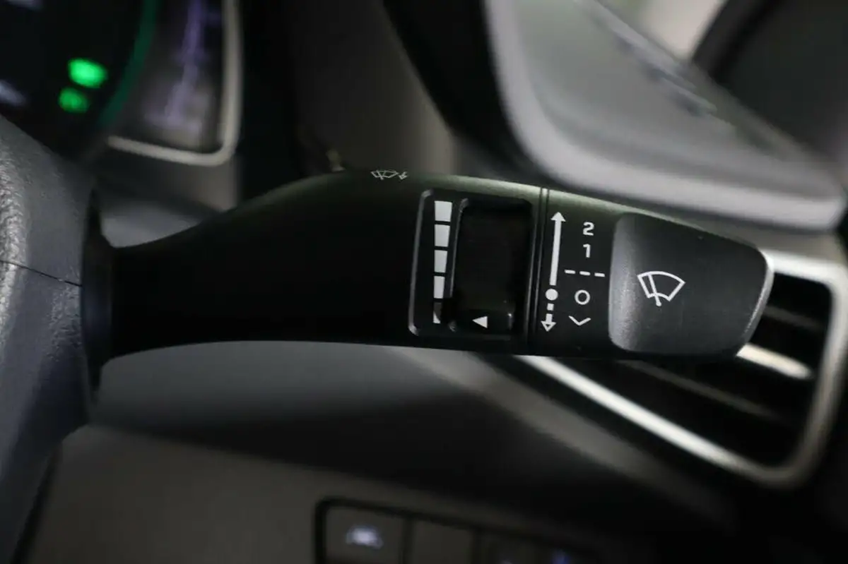 2021-hyundai-ioniq-16-gdi-premium-hybrid-big-15