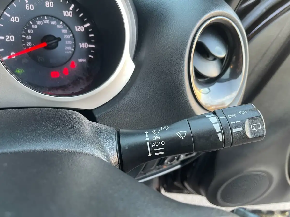 2014-nissan-juke-16-tekna-117ps-1598cc-xtronic-cvt-big-14