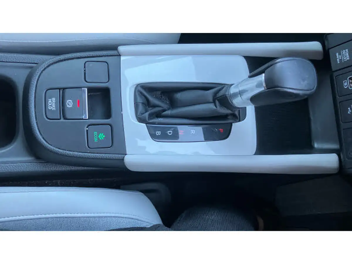 2023-honda-jazz-15-i-mmd-ex-107ps-big-24