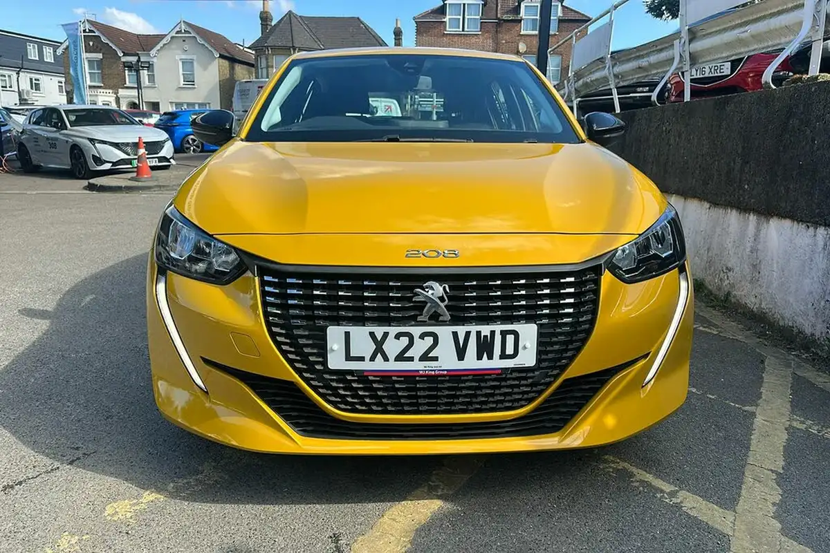 2022-peugeot-208-12-puretech-active-premium-100bhp-big-6