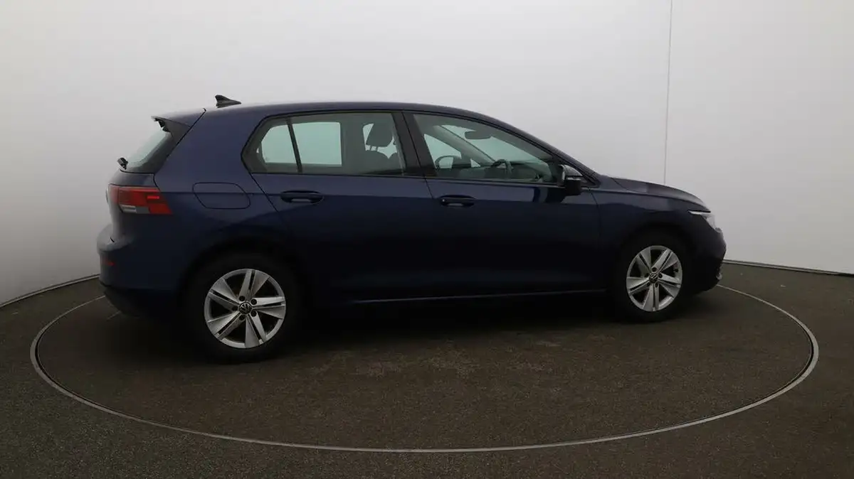 2022-volkswagen-golf-15-tsi-life-130ps-hatchback-big-43