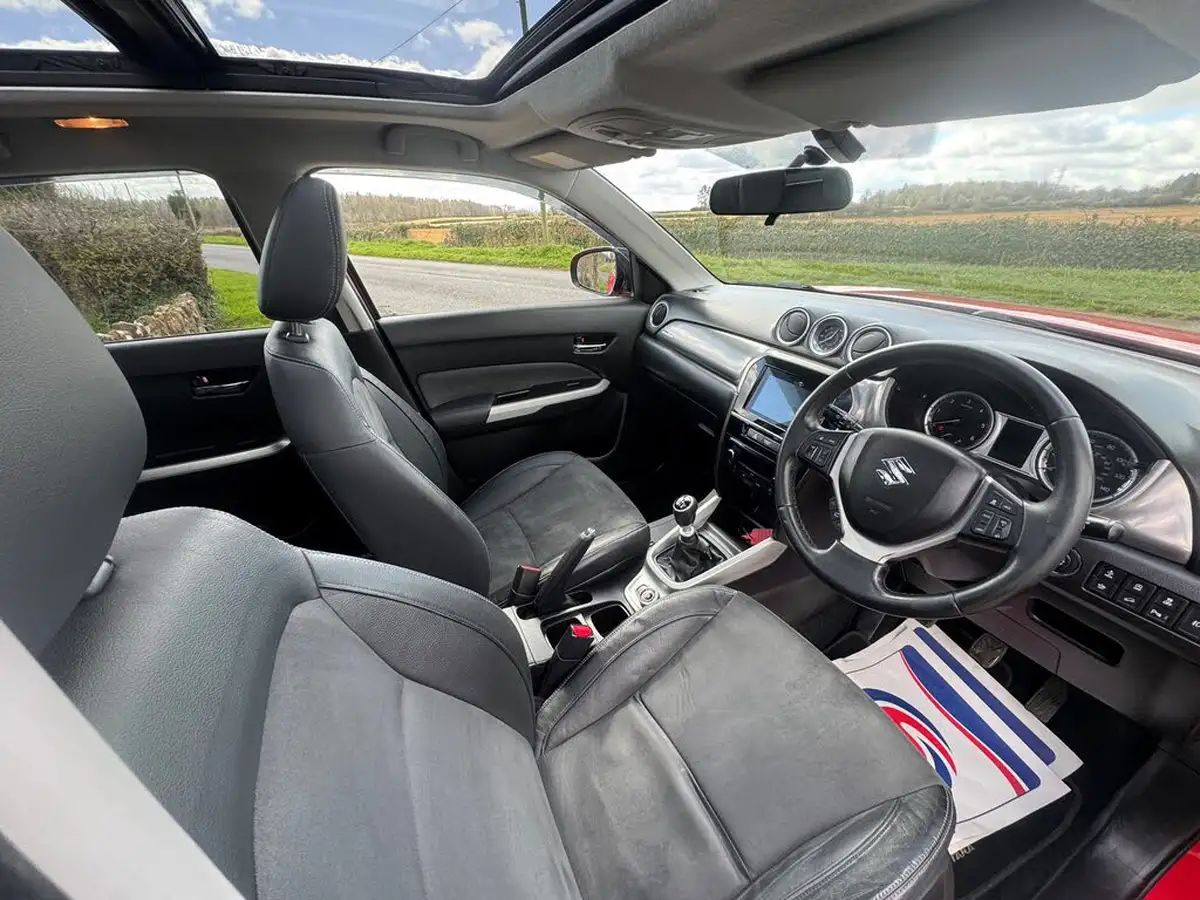2016-suzuki-vitara-16ddis-sz5-allgrip-big-3