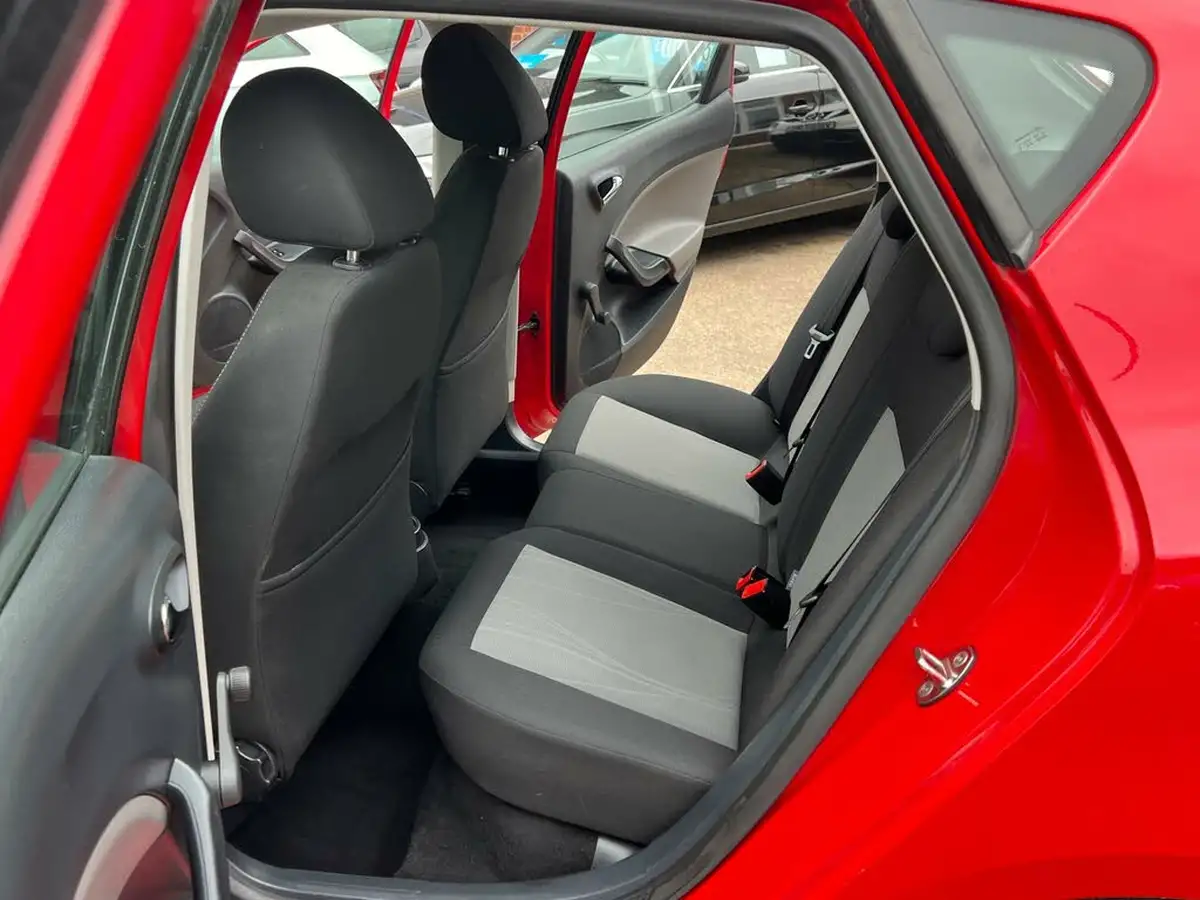 2014-seat-ibiza-14-toca-16v-85ps-hatchback-5d-big-4