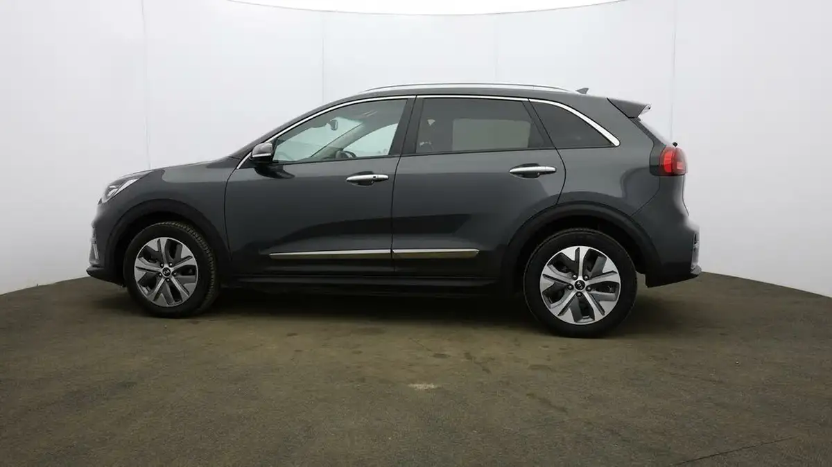 2021-kia-e-niro-ev-4-big-59