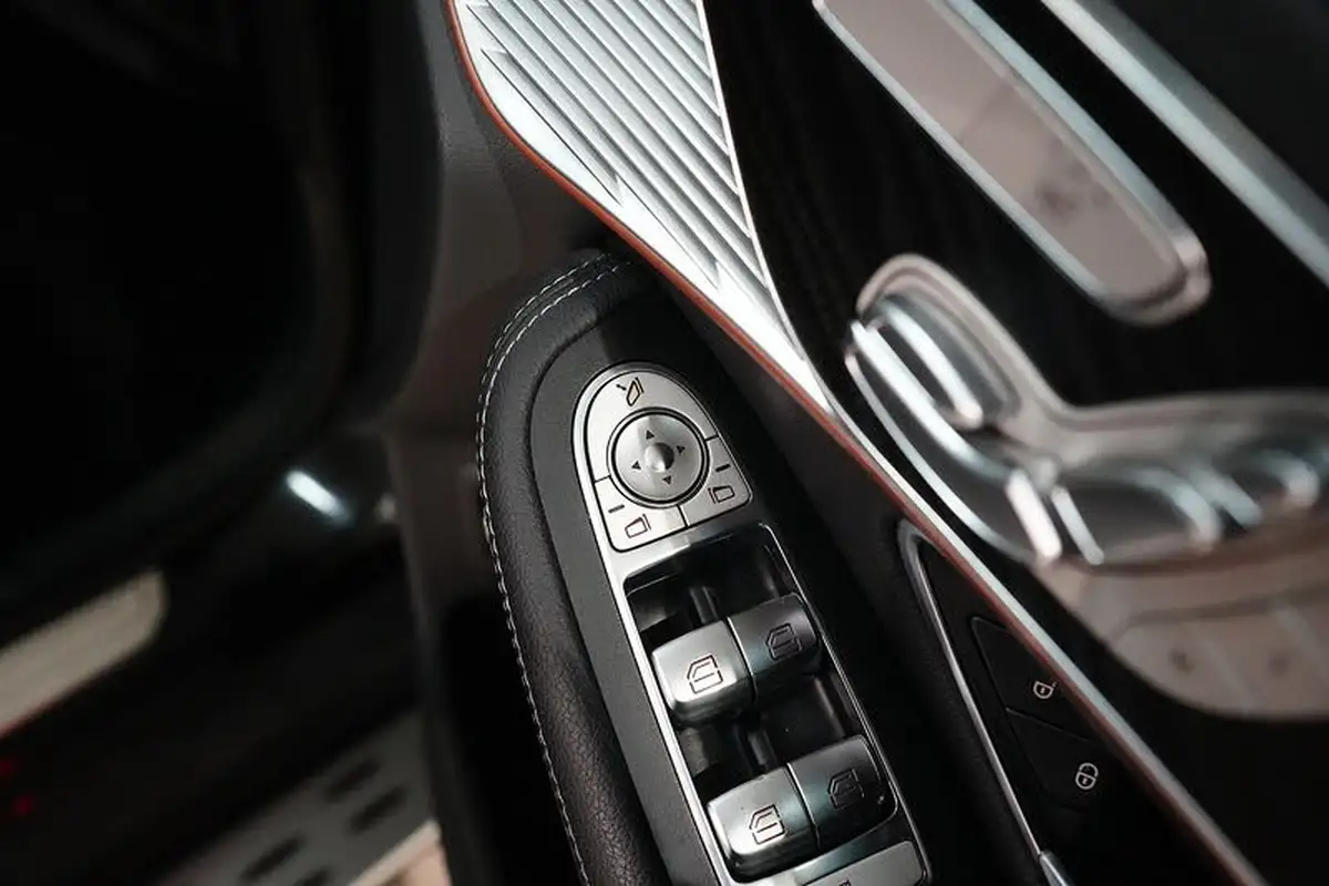 2022-mercedes-benz-eqc-e-eqc-400-amg-line-premium-plus-big-29