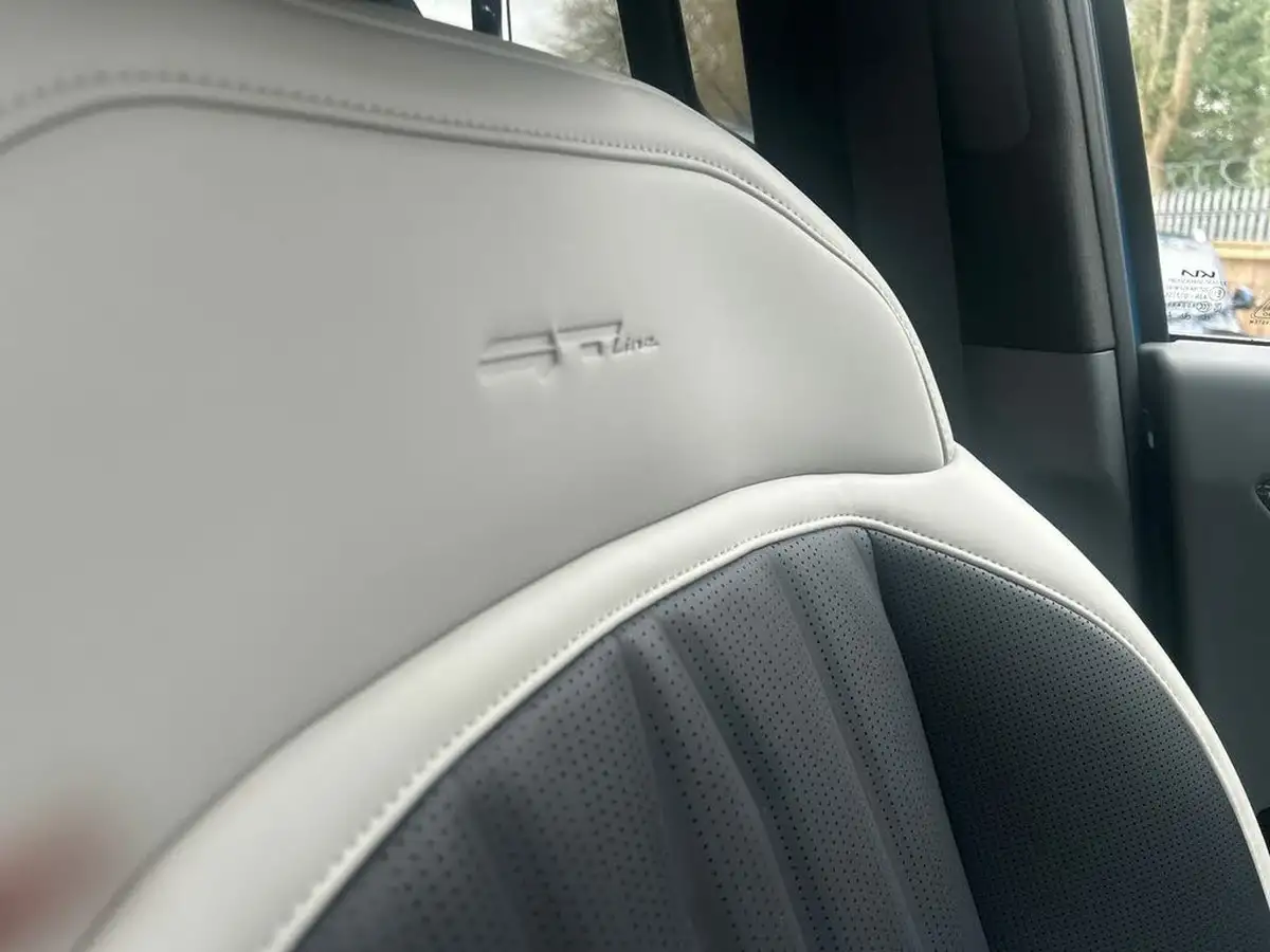 2024-kia-ev9-e-gt-line-s-7-big-32