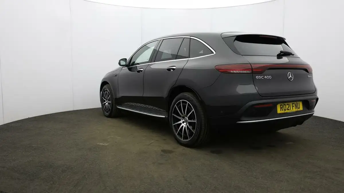 2021-mercedes-benz-eqc-e-eqc-400-amg-line-big-35