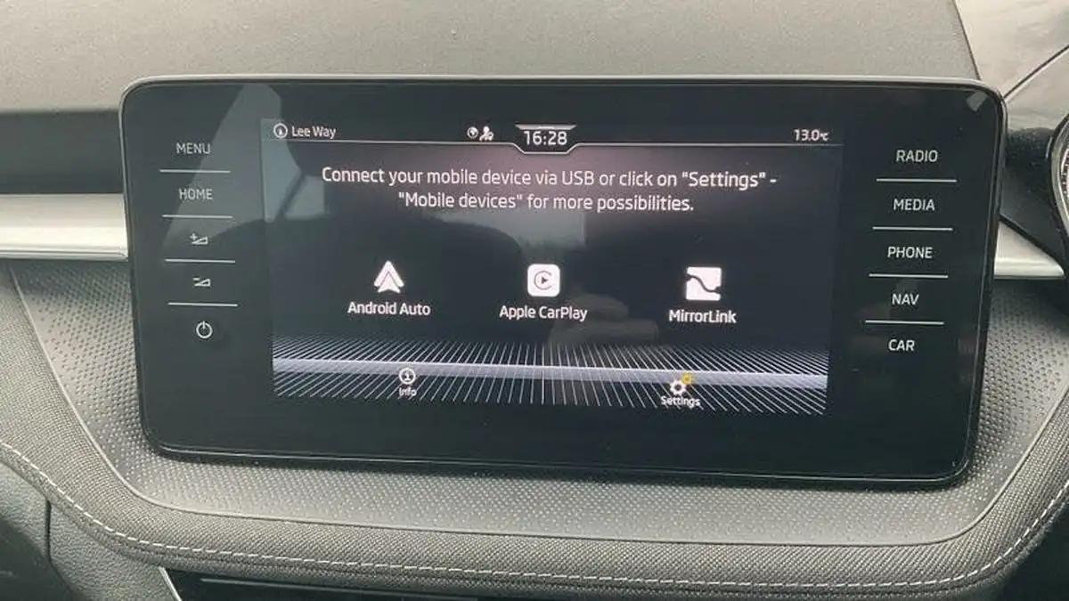 2022-skoda-fabia-10-tsi-se-l-110ps-hatchback-big-9