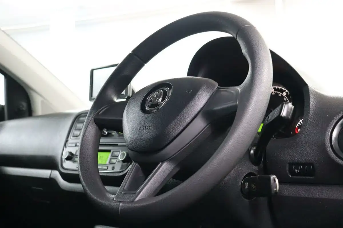 2016-skoda-citigo-10-mpi-colour-edition-5d-big-9