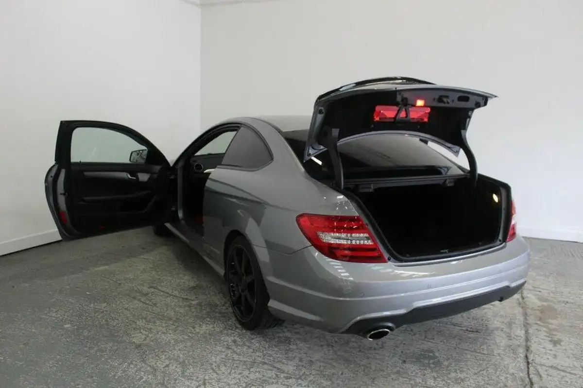 2012-mercedes-benz-c-class-21td-c220-cdi-amg-sport-168bhp-cdi-coupe-2d-7g-tronic-plus-big-12