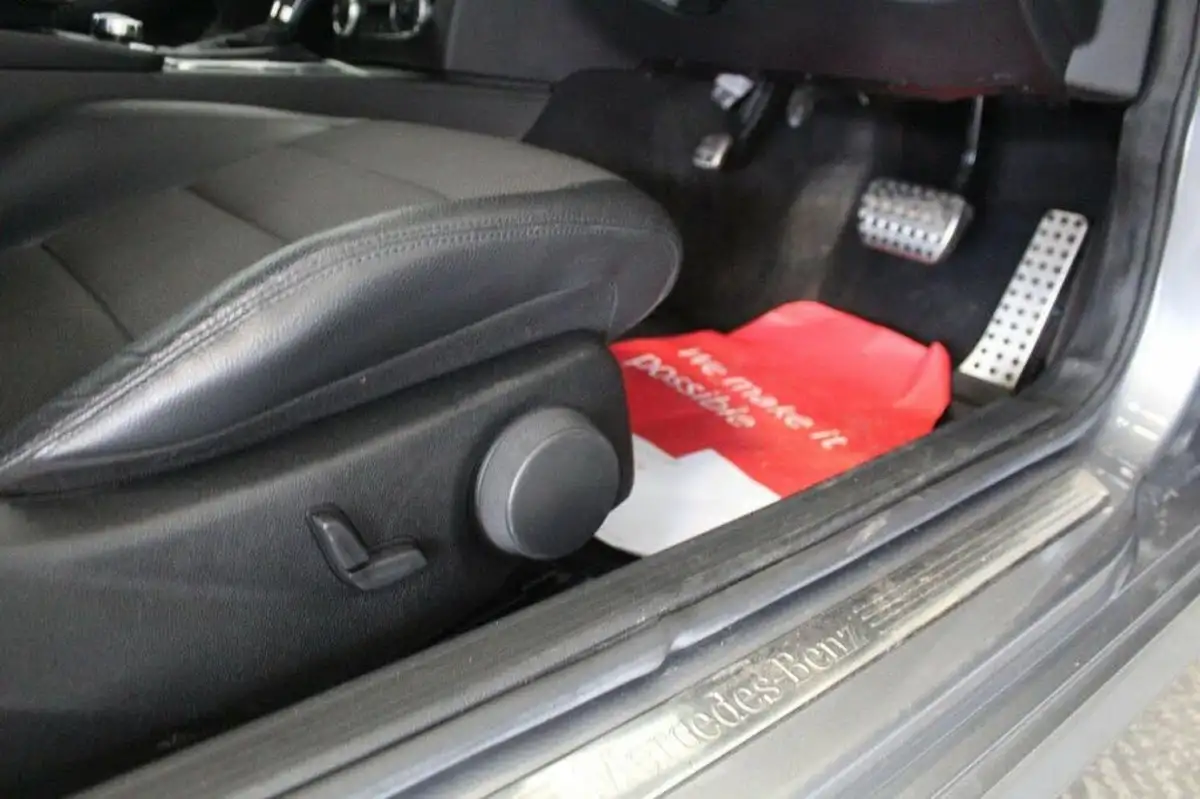 2012-mercedes-benz-c-class-21td-c220-cdi-amg-sport-168bhp-cdi-coupe-2d-7g-tronic-plus-big-36