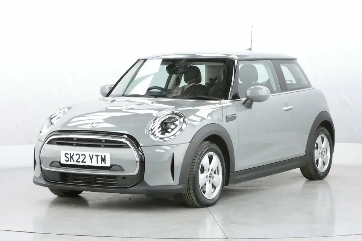 2022-mini-cooper-15-cooper-classic-hatchback-3d-big-3