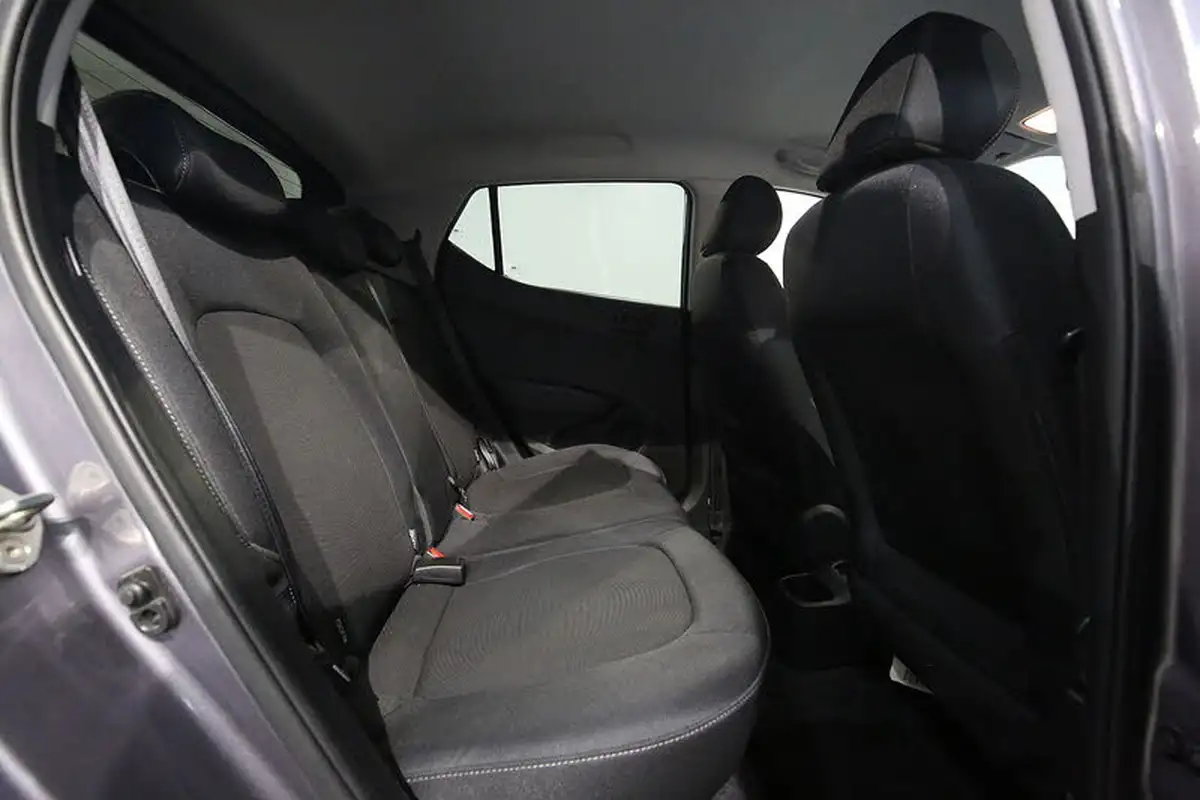 2019-hyundai-i10-10-play-big-19