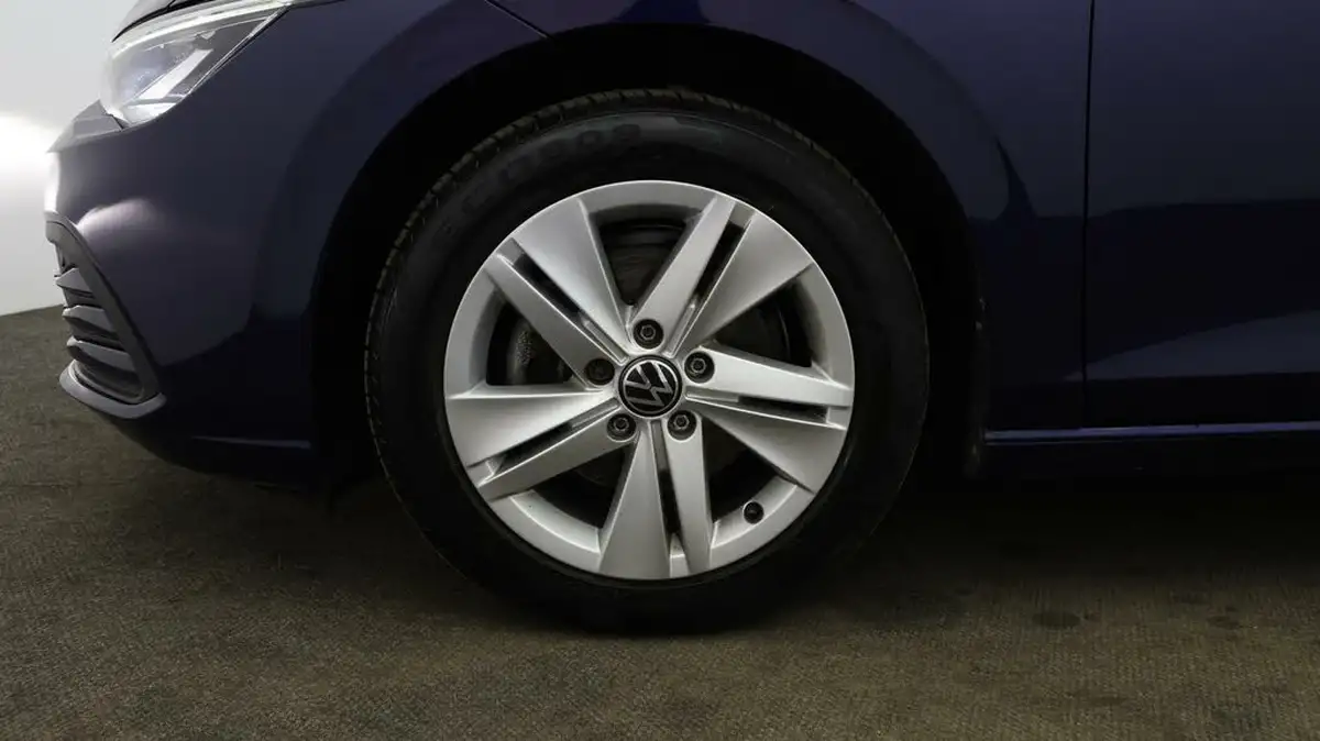 2022-volkswagen-golf-15-tsi-life-130ps-hatchback-big-17