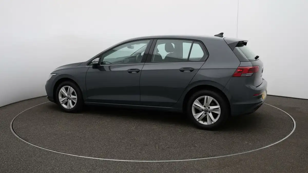 2023-volkswagen-golf-10-tsi-life-hatchback-big-40
